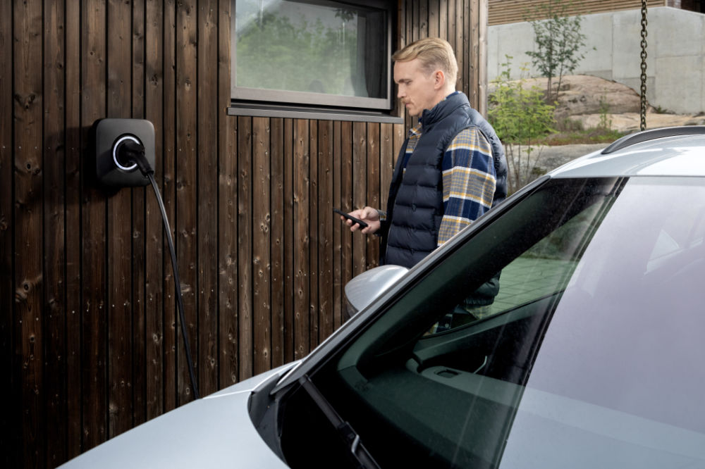 Latausasema Futurehome Charge EVSE 22 kW Musta