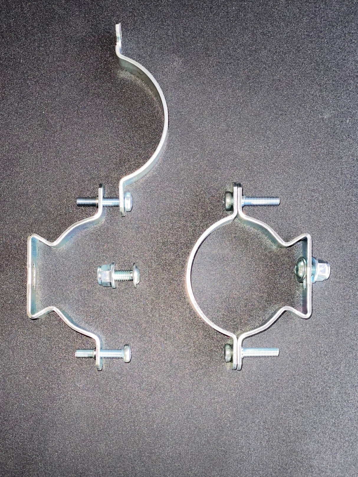 Asennussarja 52 - 61 mm tolppaan Sähköauton laturin telineelle - KarelianStore