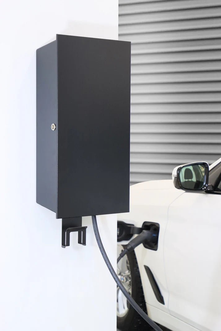 Hybrid Big Box - laturin suojakotelo Musta - KarelianStore