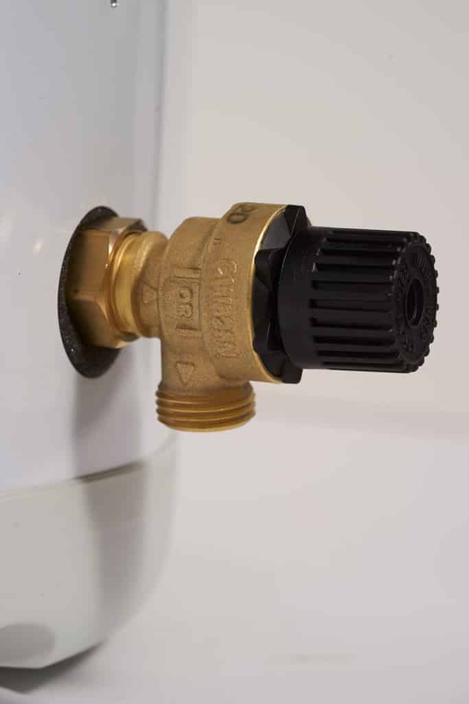 Vedenlämmitin OSO Versa V100 2 kW 1x230V - KarelianStore