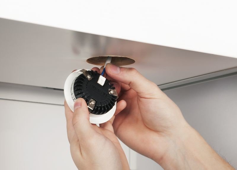 Alasvalo Hide-a-Lite 1202 Multi IP44 12V 290lm 4.3W 3000K Teräs - KarelianStore