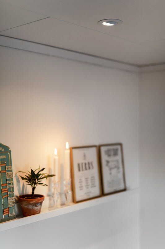 Alasvalo Hide-a-Lite Comfort Quick G4 ISO Tilt IP44 690lm 7.5W Valkoinen - KarelianStore