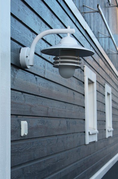 Seinävalaisin Ensto Averia AVH07 IP44 75W Valkoinen - KarelianStore