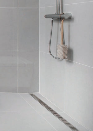 Lattiakaivo Purus Line 900mm DN75 Pysty Tile Insert