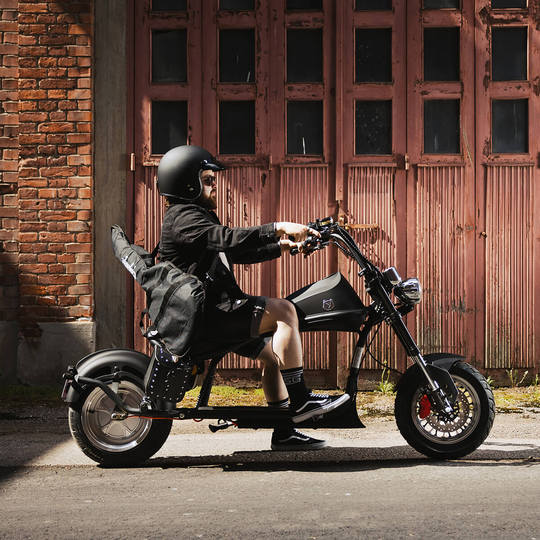 Kruiser Heritage Black 0,9kWh akulla