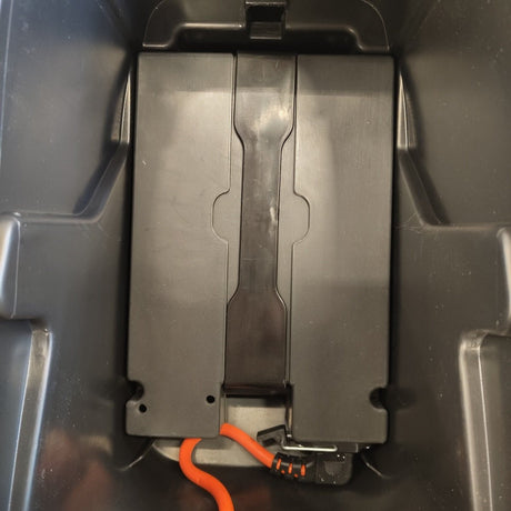 e - Scooter 2.0 - Akkujen laatikko istuimen alla - KarelianStore