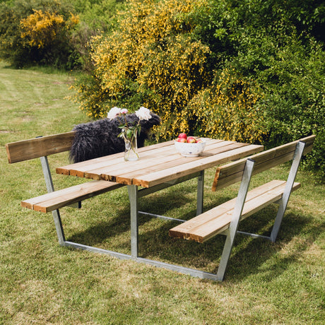 Picnic - pöytäsetti "FREJA", painekyllästetty puu ja galvanoitu runko, 175 x 180 cm HORTUS - KarelianStore