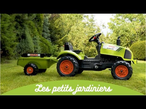 Traktori peräkärryllä FALK Claas