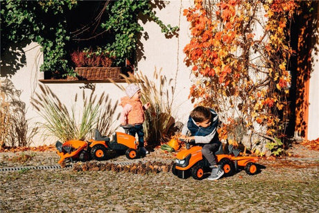 Ride - on traktori peräkärryllä, haravalla ja lapiolla baby Kubota FALK - KarelianStore