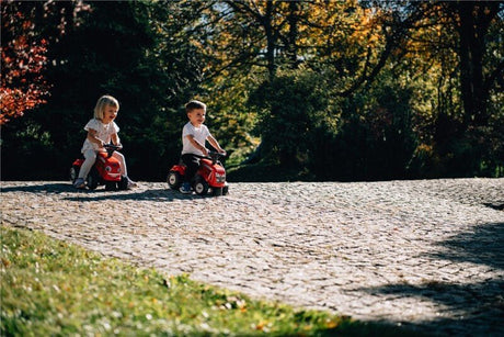 Ride - on traktori peräkärryllä, haravalla ja lapiolla baby Massey Ferguson FALK - KarelianStore