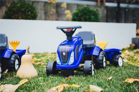 Ride - on traktori peräkärryllä, haravalla ja lapiolla baby New Holland FALK - KarelianStore