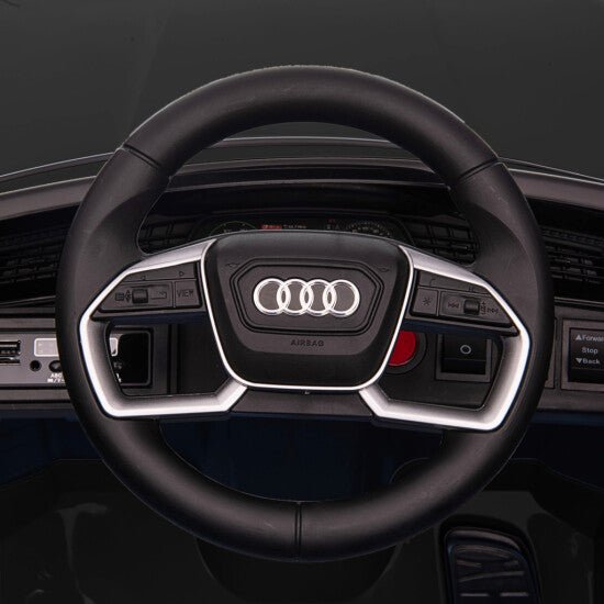 Sähköauto Q4 e - tron Sportsback 4X12V moottorit, EVA - renkaat - KarelianStore