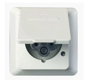 Voimapistorasia Schneider Electric 16A-6H 3P N - KarelianStore